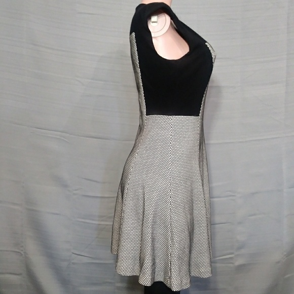 Trina Turk sleeveless black sz 6 - Picture 3 of 4
